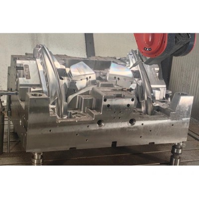 SG Automotive headlight mold Processing